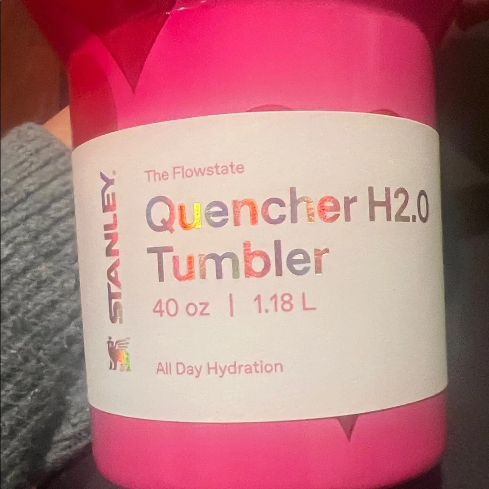 Valentine’s Day Stanley 40oz Tumbler The Flowstate Quencher H2.0 - Picture 9 of 10